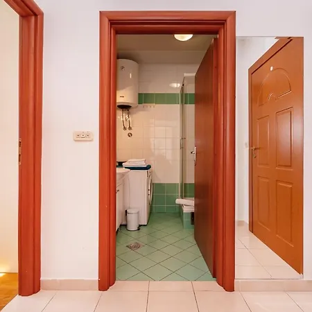 Apartamento Visnjik - Self Check-in, Free Garage *