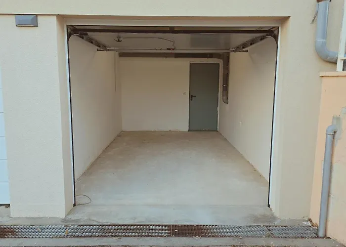 Visnjik - Self Check-in, Free Garage Zára